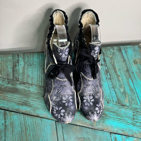 Rovers Womens Size 40 EUR Grey Leather Zip Laces Floral Steampunk Ankle Boots - Picture 14 of 16